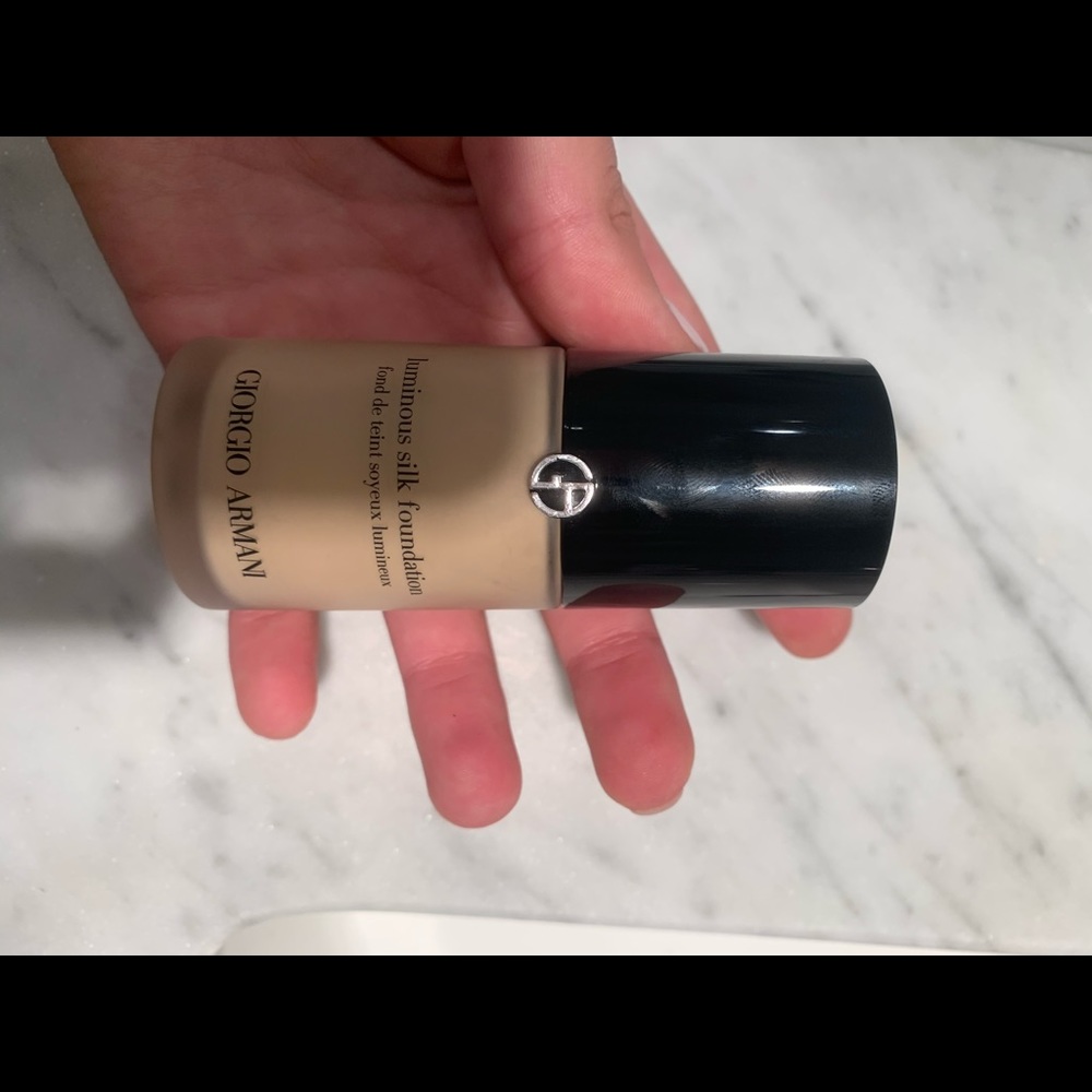 Giorgio Armani luminous silk foundation